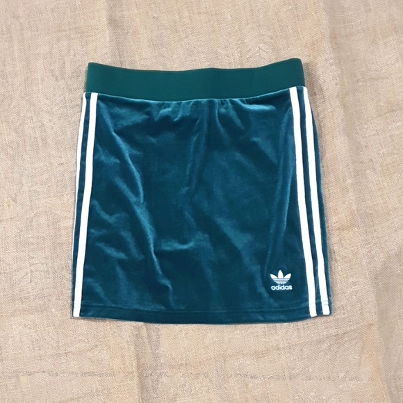 adidas Dresses & Skirts - Adidas Green Size 8 Velvet Feel Skirt